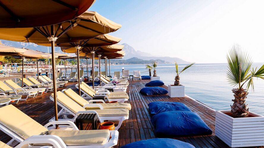 Seven Seas Gravel Hotels Select