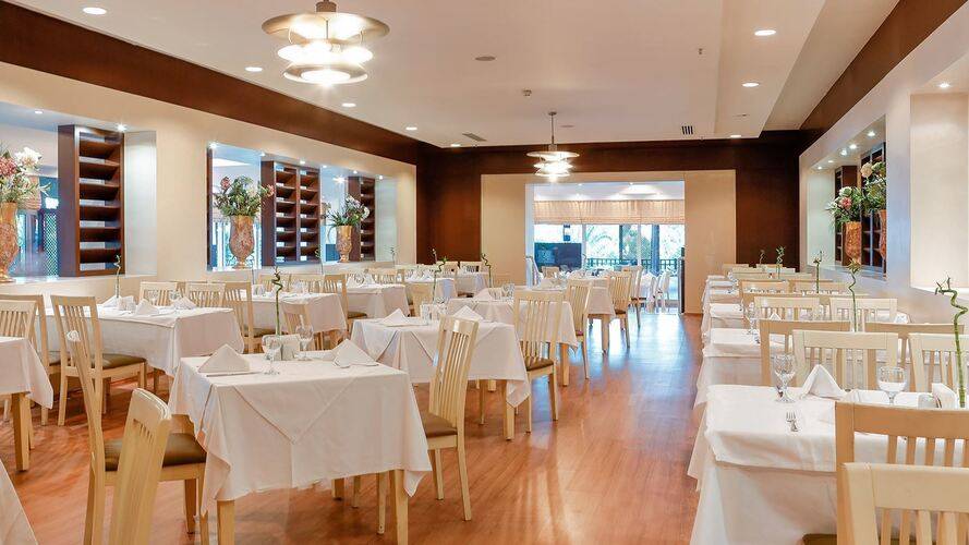 Seven Seas Gravel Hotels Select