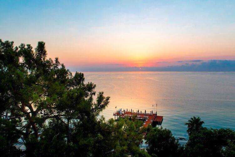 Seven Seas Gravel Hotels Select