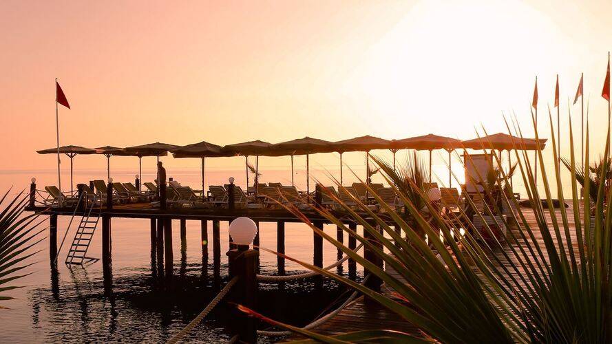 Seven Seas Gravel Hotels Select