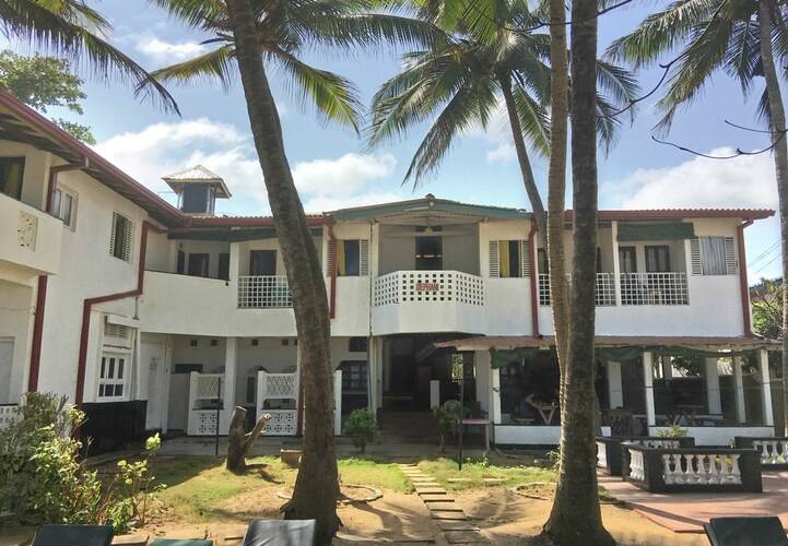 Dephanie Beach Hotel