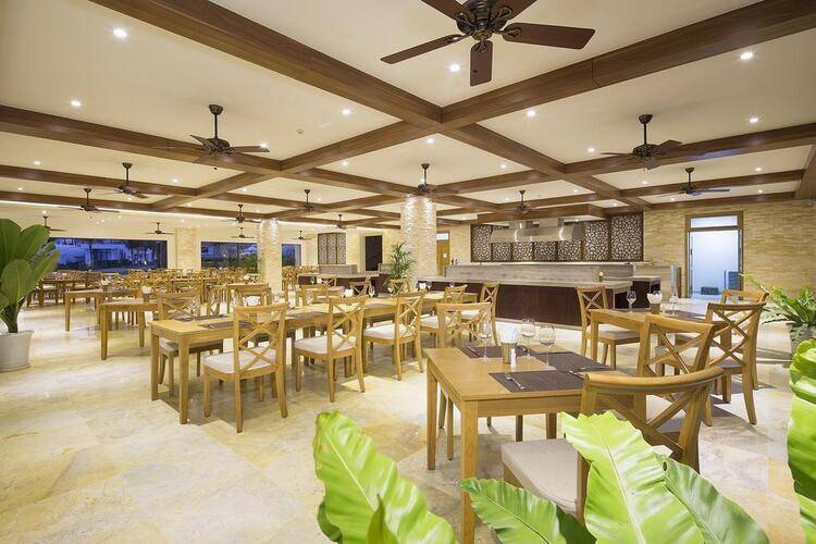 Cam Ranh Riviera Resort & Spa