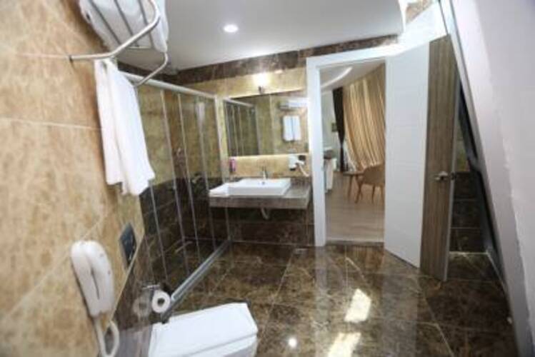 Elips Royal Hotel