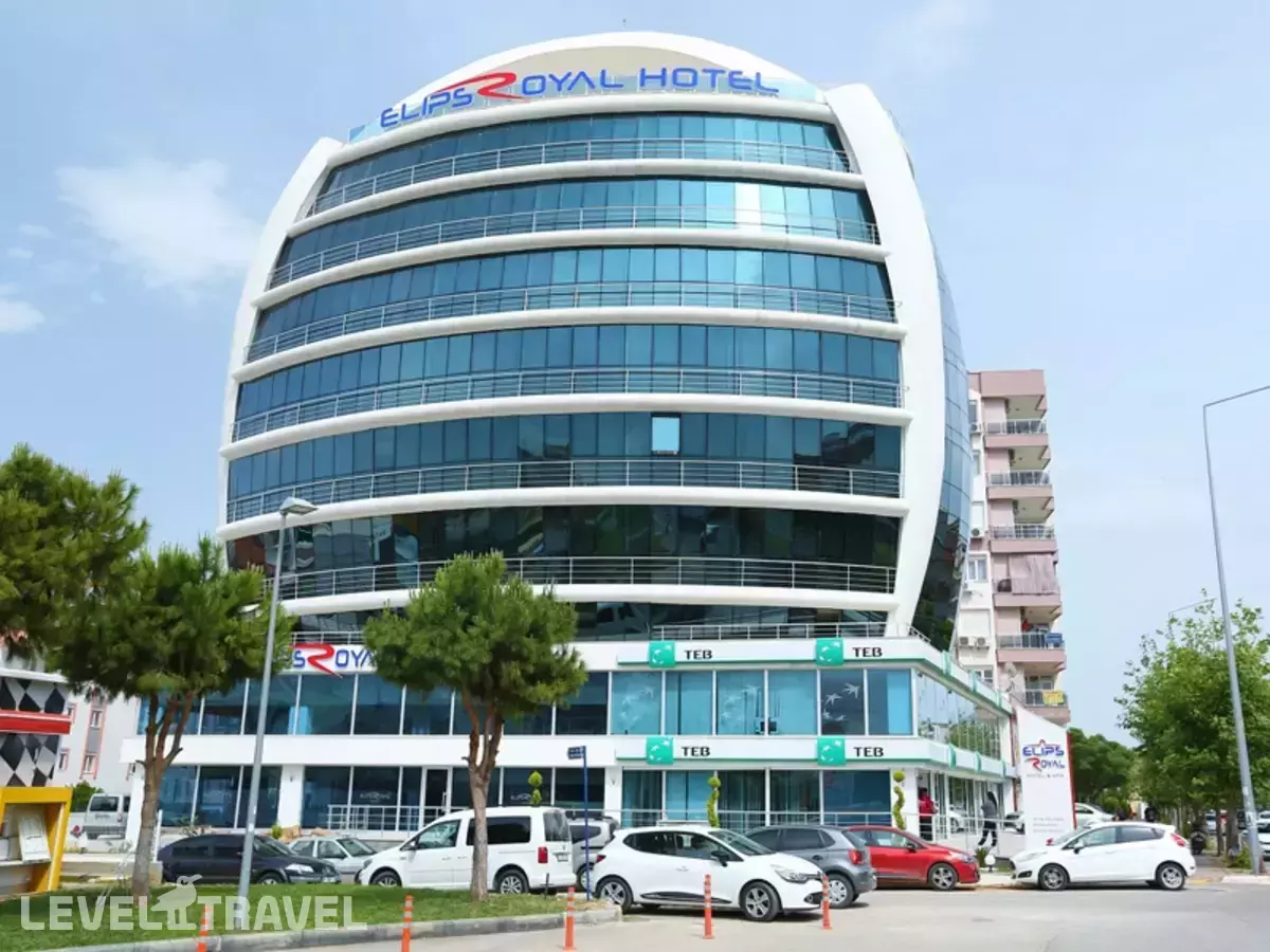 Elips Royal Hotel