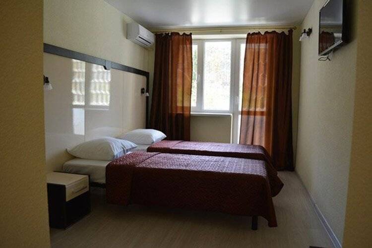 Парк-Отель Лазурь