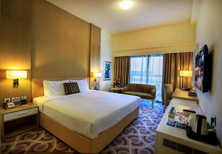 Metropolitan Hotel Dubai