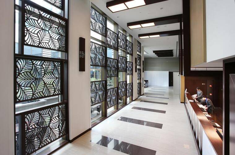 Metropolitan Hotel Dubai
