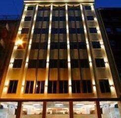 $item['hotel']['name']