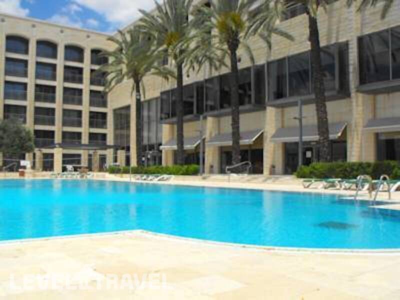 Фотография Golden Crown Hotel