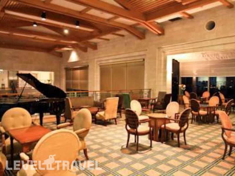 Фотография Golden Crown Hotel