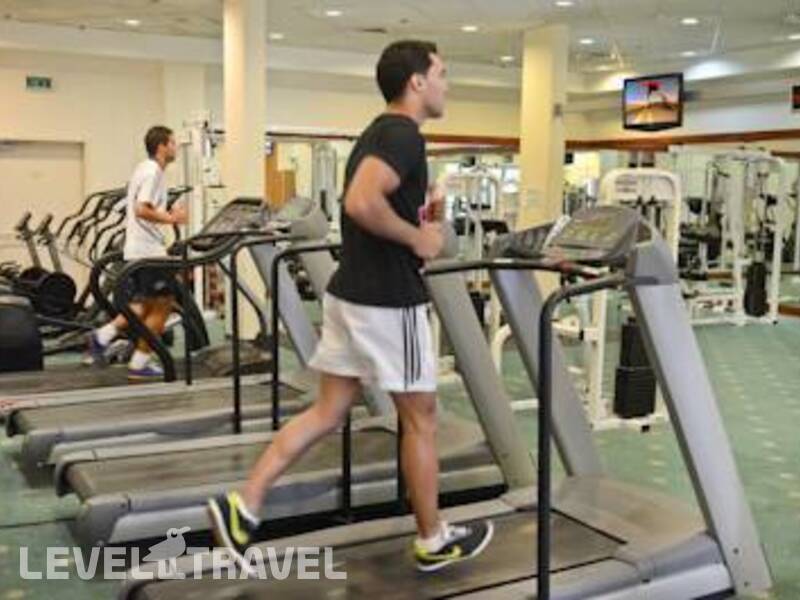 Фотография Golden Crown Hotel