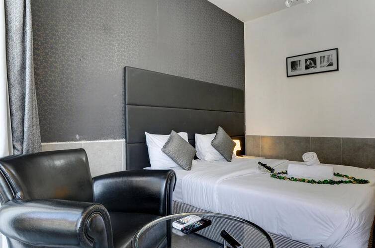 Liber Seashore Suites