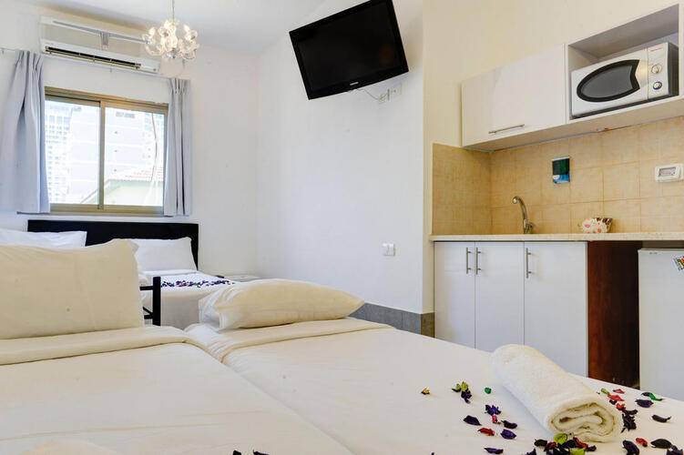 Liber Seashore Suites