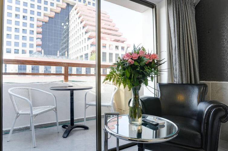 Liber Seashore Suites