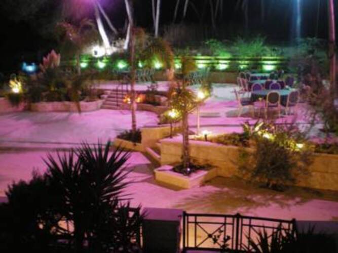 Marom Hotel