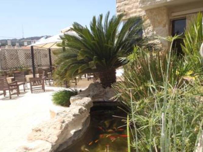 Marom Hotel