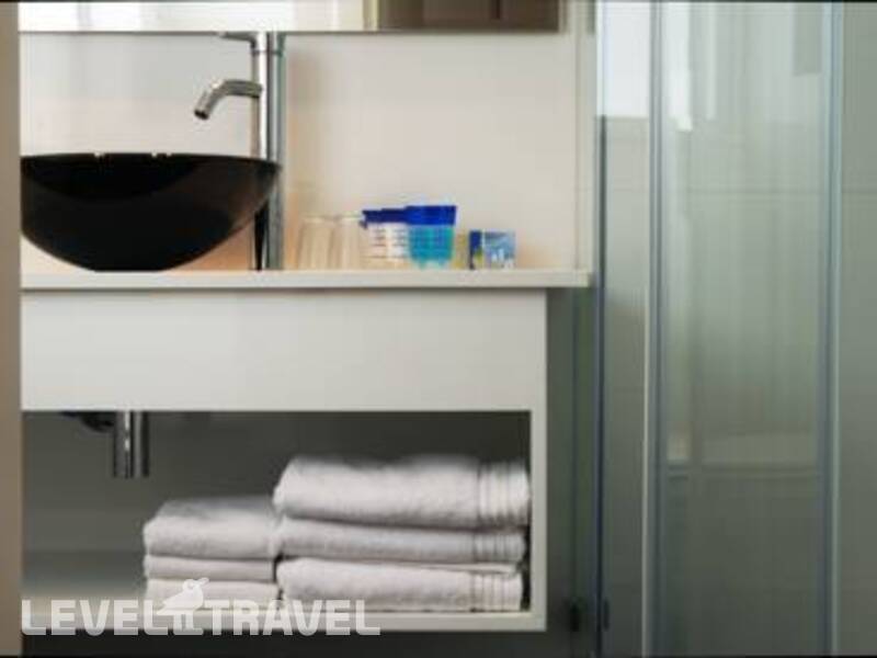 Фотография Best Western Regency Suites Hotel