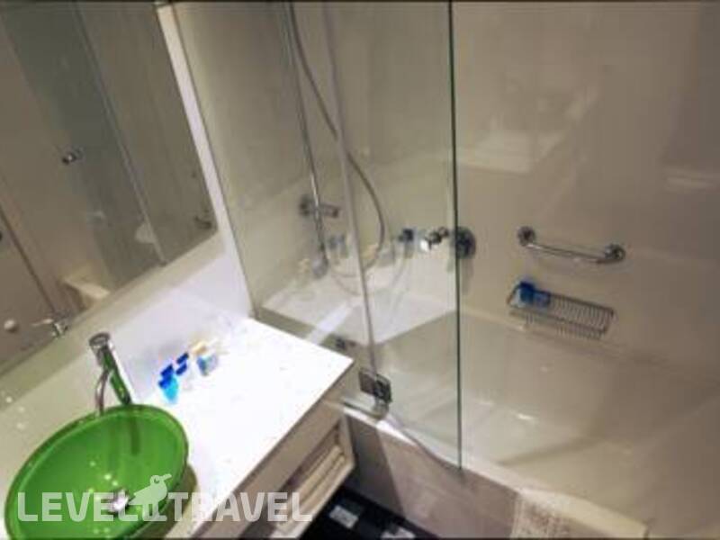 Фотография Best Western Regency Suites Hotel