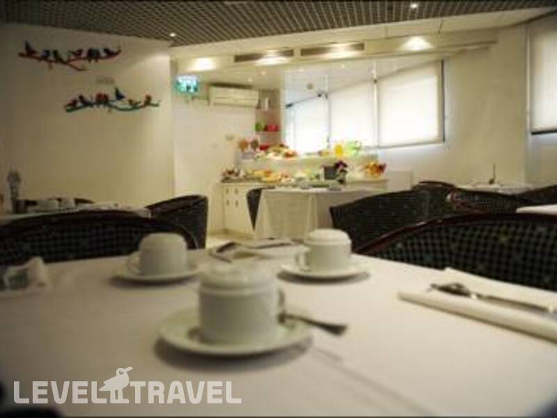 Фотография Best Western Regency Suites Hotel