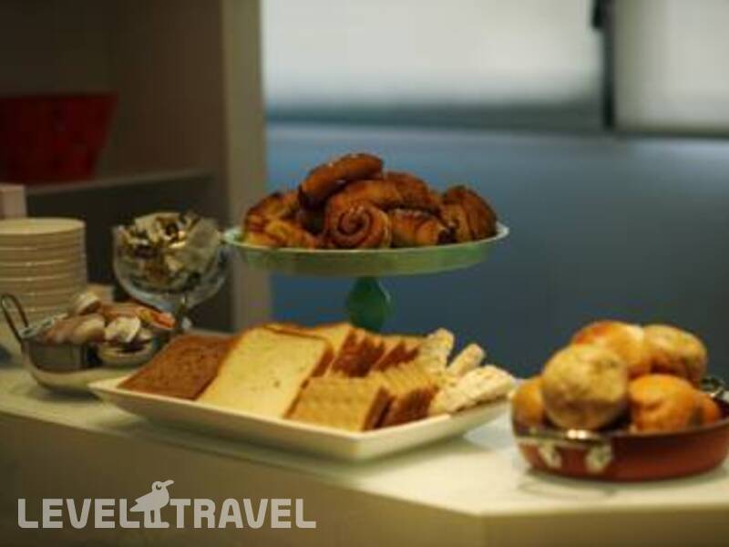 Фотография Best Western Regency Suites Hotel