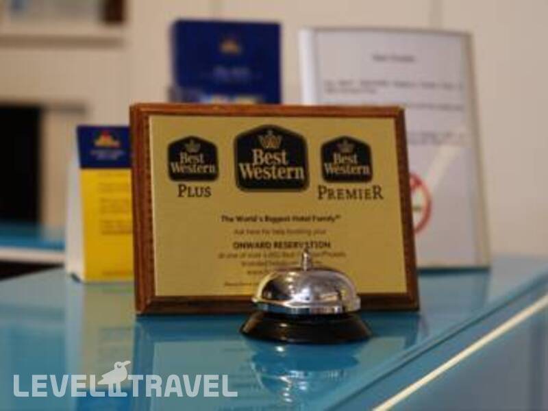 Фотография Best Western Regency Suites Hotel