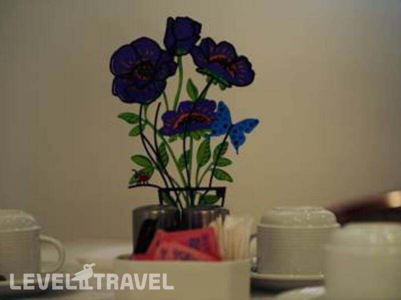 Фотография Best Western Regency Suites Hotel