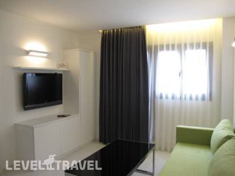 Фотография Best Western Regency Suites Hotel