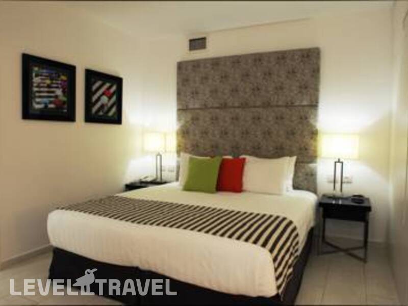 Фотография Best Western Regency Suites Hotel