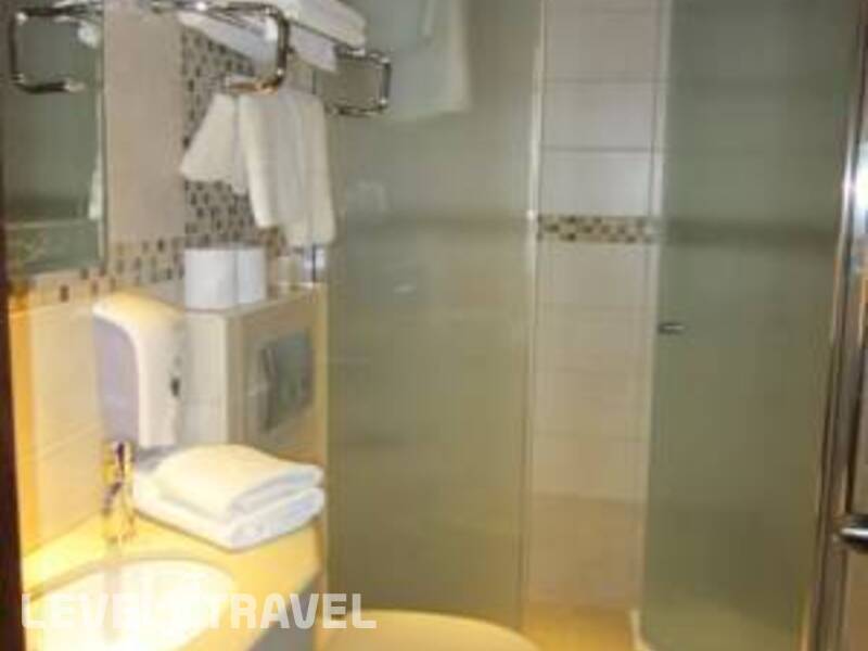 Фотография Commodore Hotel Фотография Commodore Hotel