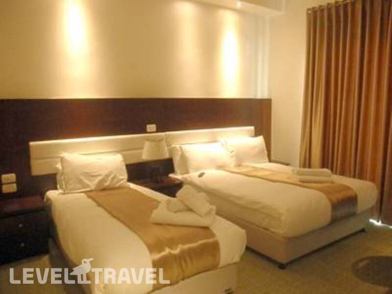 Фотография Commodore Hotel