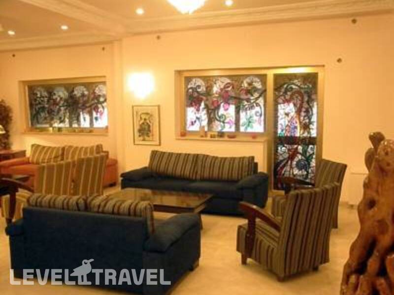 Фотография Commodore Hotel