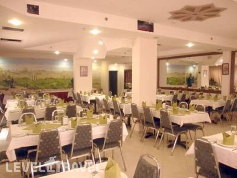 Фотография Commodore Hotel