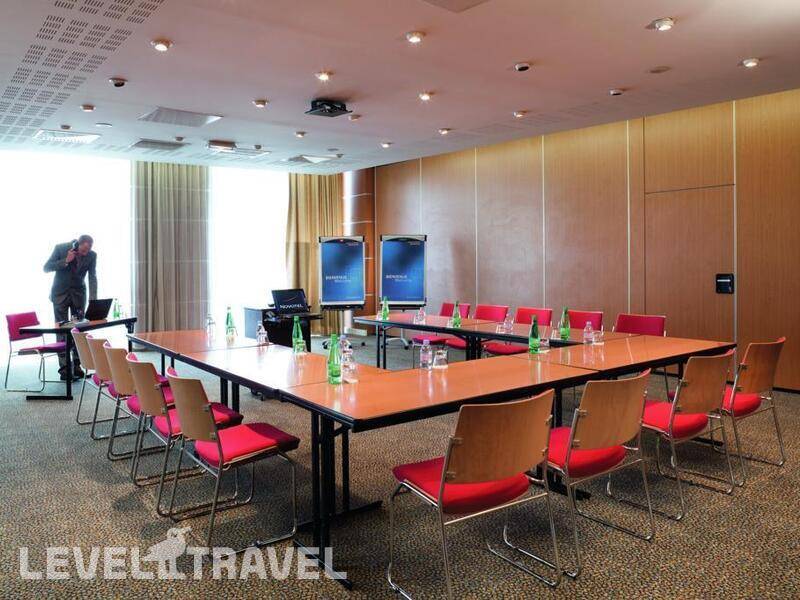 Фотография Novotel Paris 17