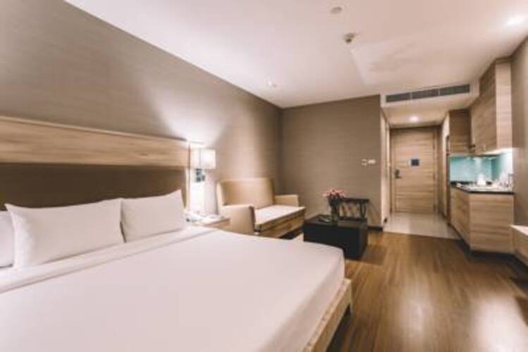 Adelphi Suites Bangkok