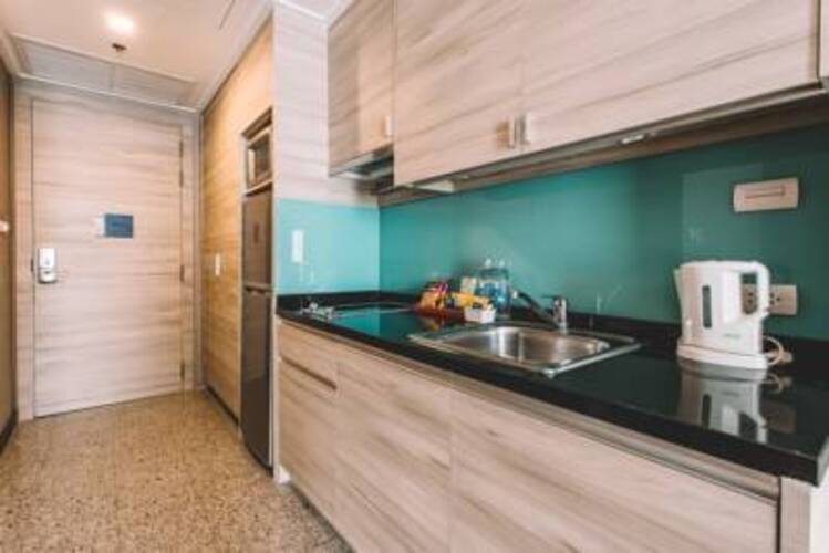 Adelphi Suites Bangkok