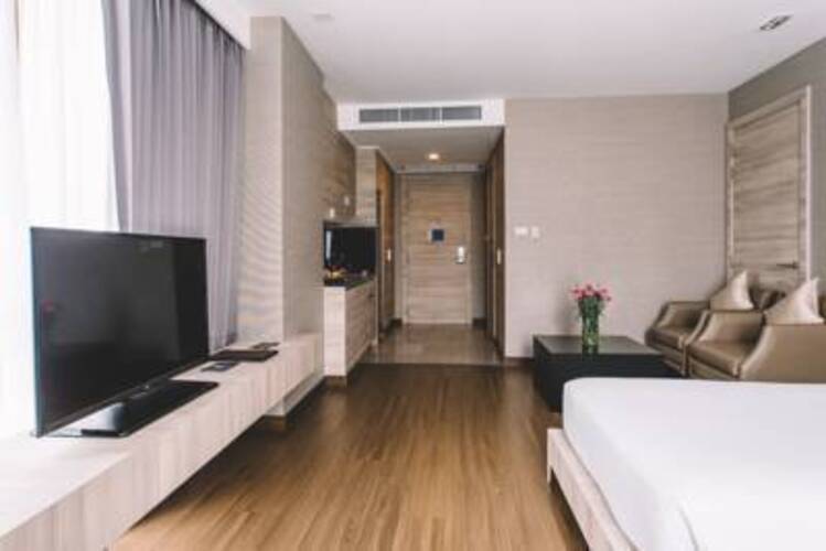 Adelphi Suites Bangkok