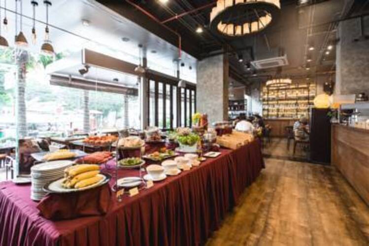 Adelphi Suites Bangkok