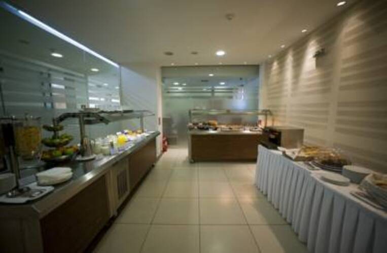 Athinais Hotel