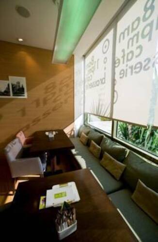 Athinais Hotel