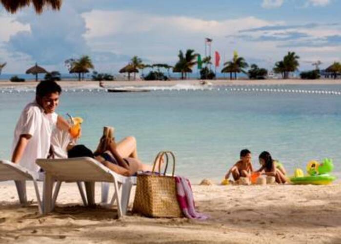 Maribago Bluewater Beach Resort