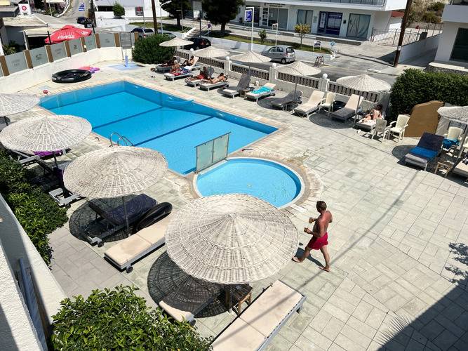 Golden Days Hotel