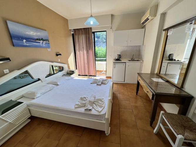 Golden Days Hotel