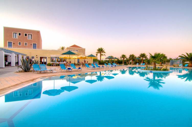 Solimar Emerald Aparthotel