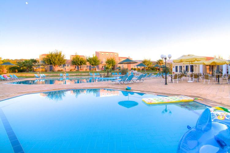 Solimar Emerald Aparthotel