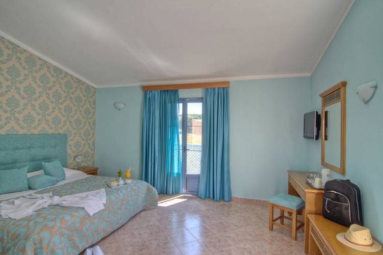 Solimar Emerald Aparthotel