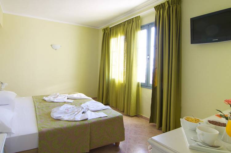 Solimar Emerald Aparthotel
