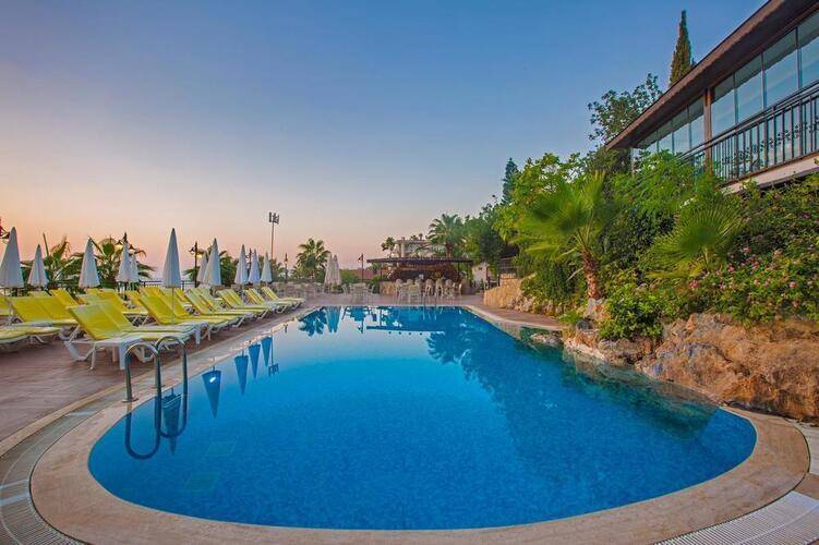 La Finca Hotel