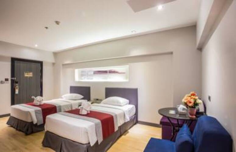 Nouvo City Hotel