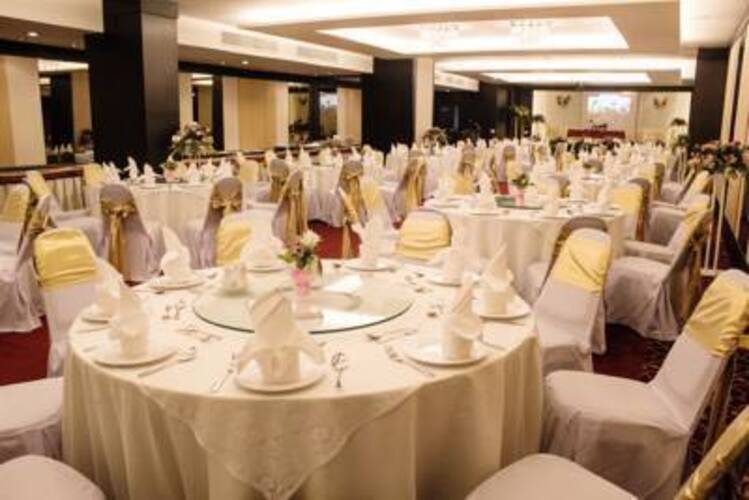 Nouvo City Hotel