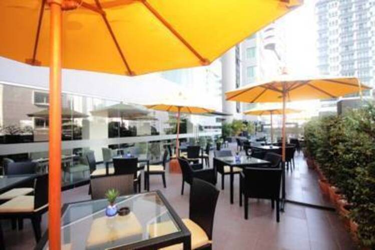 Golden Tulip Mandison Suites